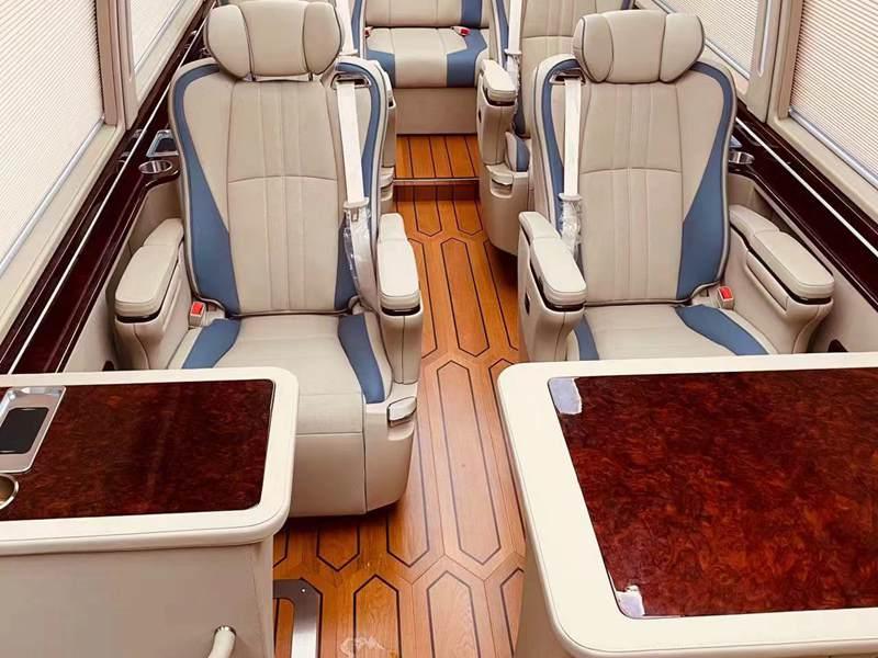 家庭游定制化包車的優(yōu)勢是什么？